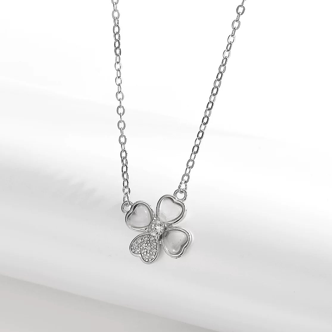 Aororawing Necklace- Four-Leaf Clover